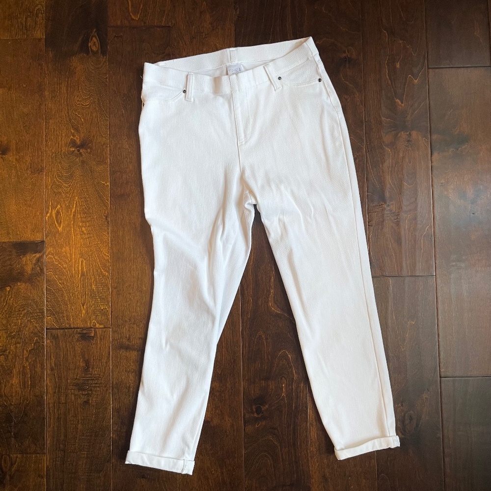 White pull on stretchy cropped capri rolled hem jeggings jeans leggings